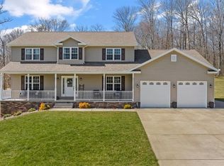 251 Summit Dr, Parkersburg, WV 26187