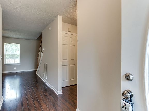 4th image of 2323 Gold Valley Dr