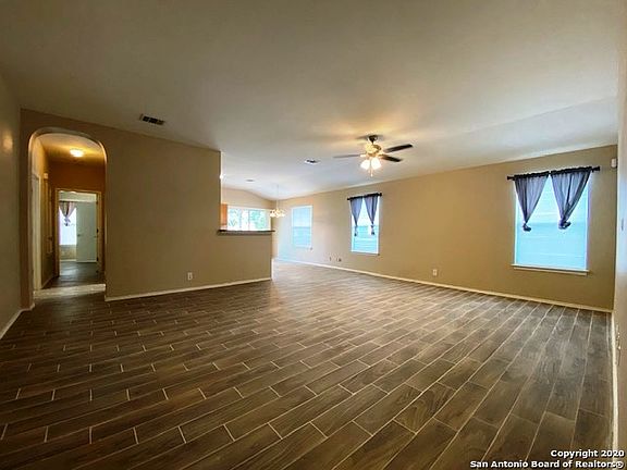 4th image of 515 Coral Hbr