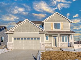 18037 Alpine Dr, Clive, IA 50325