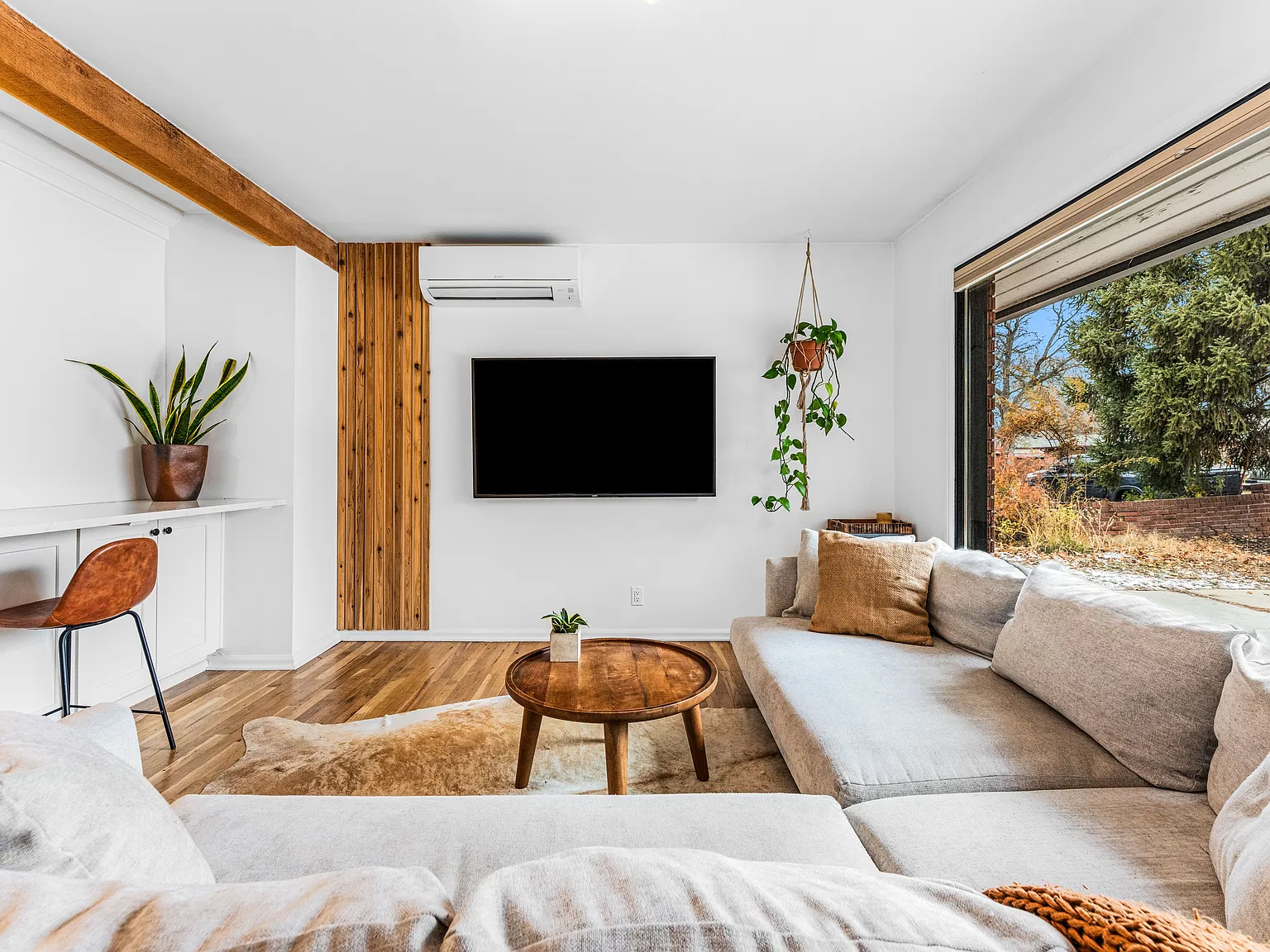 2 bed, 900 sqft, $2,499 — Photo 3