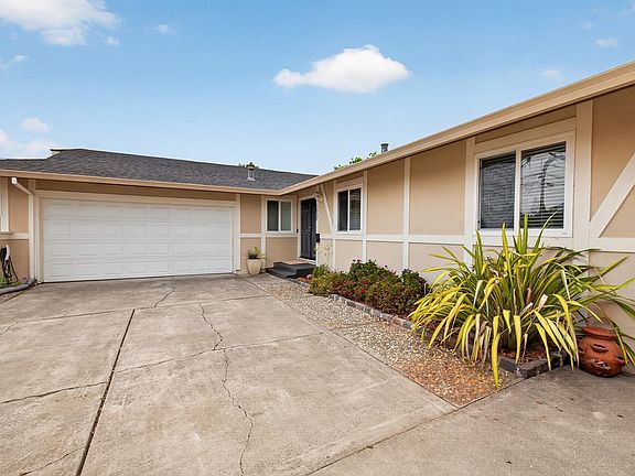 2nd image of 1517 Weaverly Drive