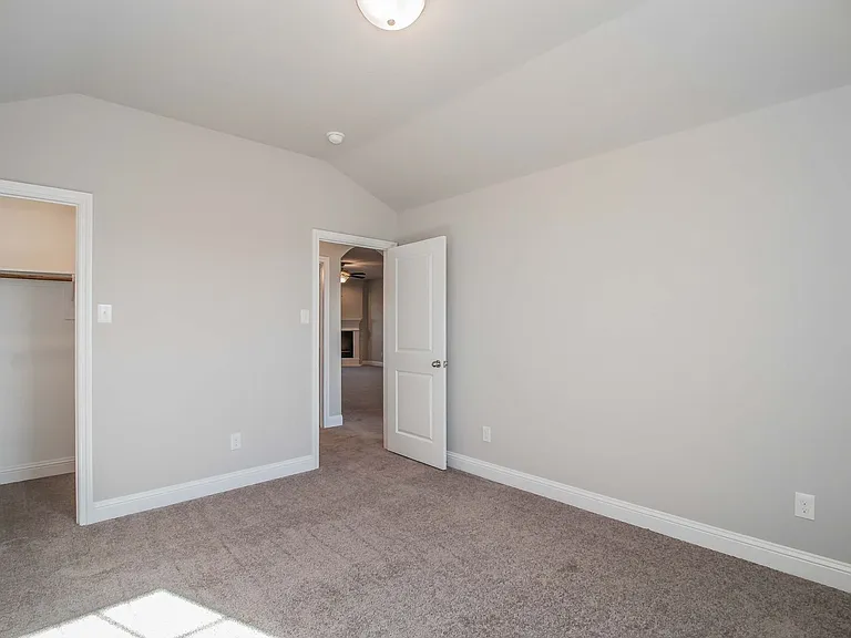 1810 Quail Holw — Photo 13