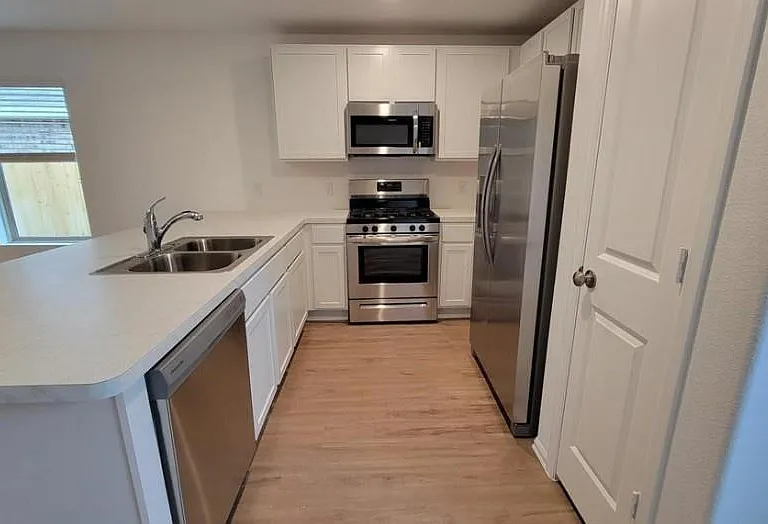 4130 Zavala Mill St — Photo 3