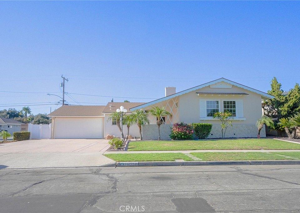 1st image of 2403 E Romneya Dr