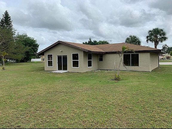 5th image of 3002 SW Longleaf Ct
