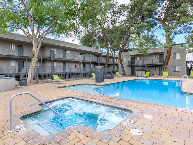 Treehouse Apartments — Photo 3