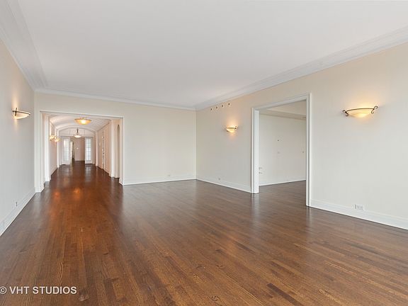 5th image of 2130 N Lincoln Park West Pkwy #9N