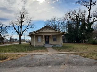 722 E Twin Springs St, Siloam Springs, AR 72761