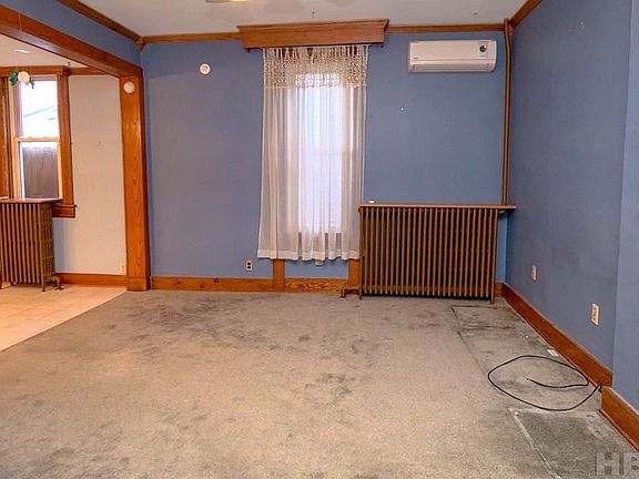 3rd image of 1600 Blanchard Ave
