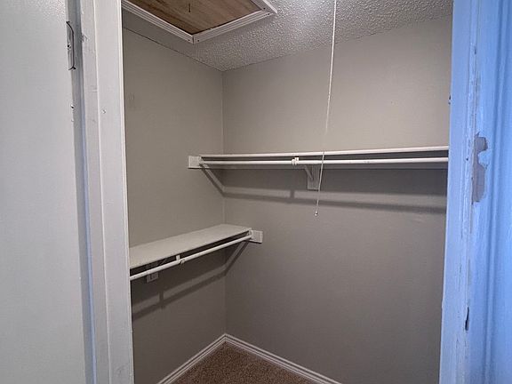 3rd image of 7514 Oak Chase #7514