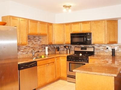 707 W Diversey Pkwy APT I, Chicago, IL, 60614