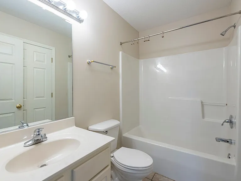 3 Teresa Way — Photo 34