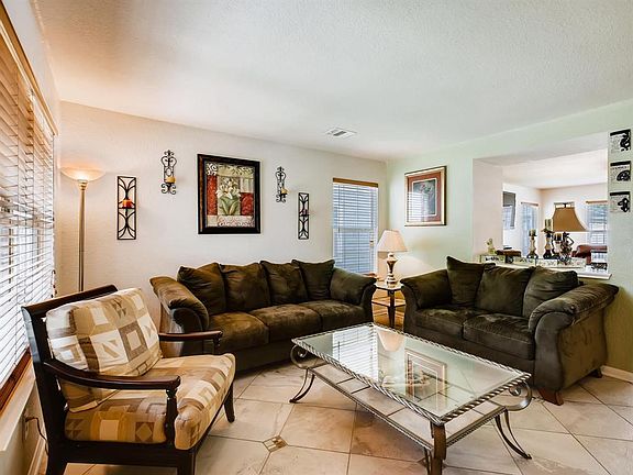 4th image of 9522 Swanpond Ct