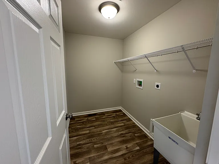 1404 Brookline Ct — Photo 13