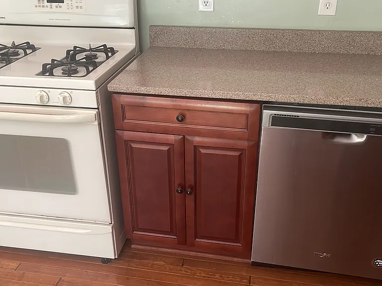 4311 Hendricks Dr — Photo 33
