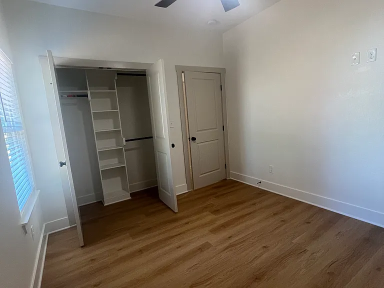 324 Inwood St — Photo 5