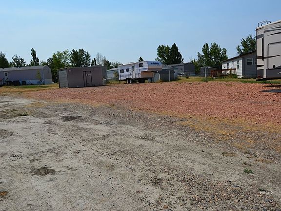 4th image of 18 Pioneer Cir