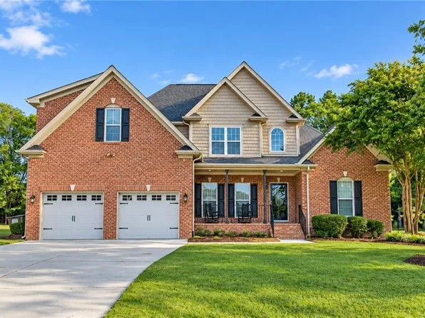 192 Loganberry Ct, Clemmons, NC 27012