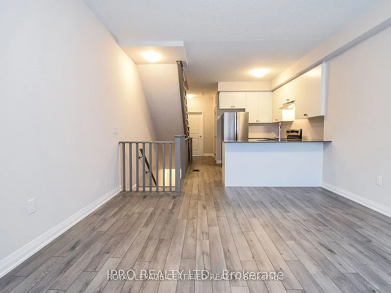 585 Colborne St E #404 — Photo 12