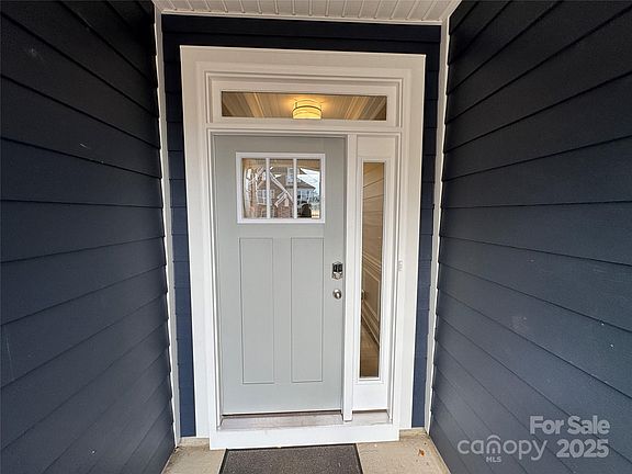 4th image of 1269 Carrington Dr