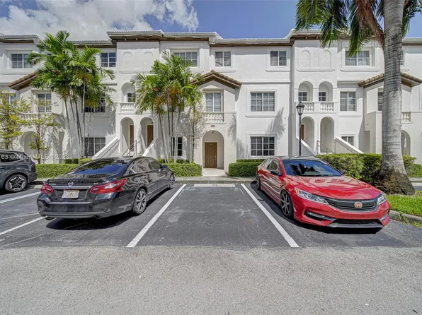 12421 SW 50th Ct APT 309, Miramar, FL 33027