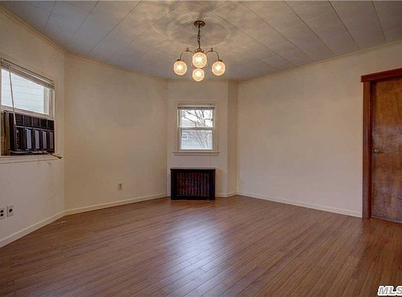 5th image of 150 Spruce St