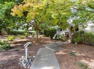 40 Woods Ln, Los Altos, CA 94024