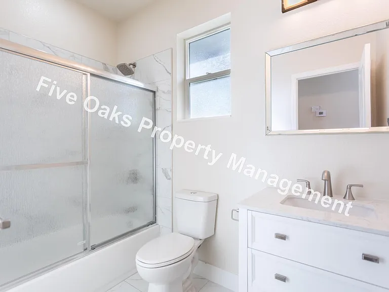 811 1/2 Natoma St — Photo 18
