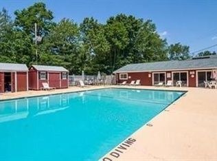 80 Fountain Ln APT 4, Weymouth, MA 02190