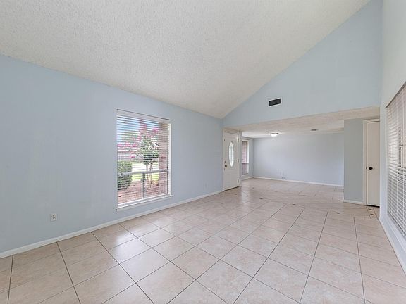 4th image of 2430 Long Reach Dr