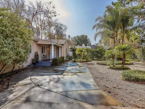 5318 Alhama Dr, Woodland Hills, CA 91364