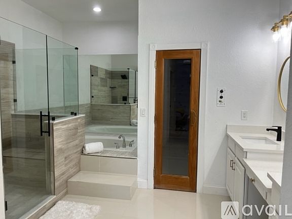 4th image of 1118 S Moody Ave #1118