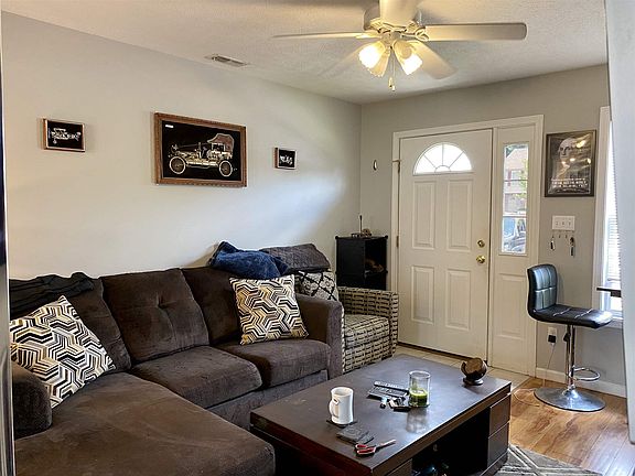 5th image of 3450 S Oaklawn Cir