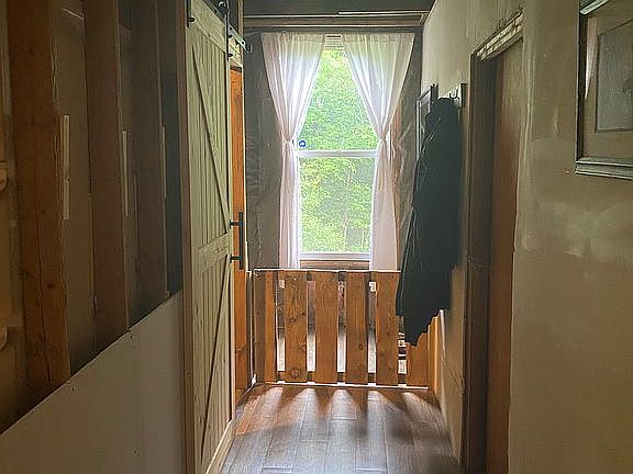 3rd image of 382 Cline Rd