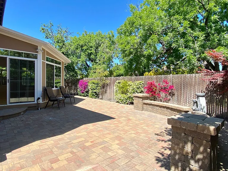 764 Starbush Dr — Photo 22