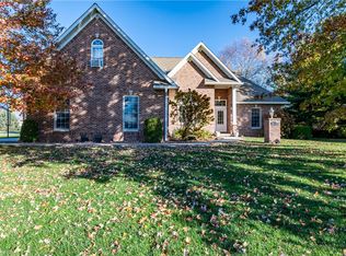 45 Bradford Hls, Sullivan, IL 61951