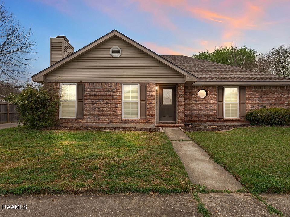 1st image of 206 Greenwich Pl