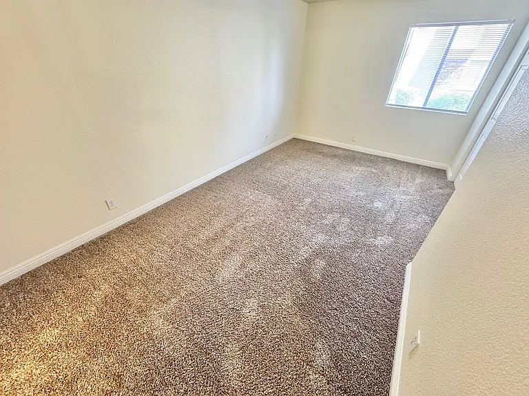 5422 River Glen Dr #377-135 — Photo 15