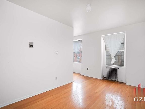 3rd image of 324 E 120th St #4A