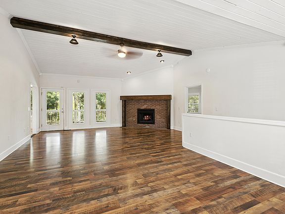 3rd image of 115 Steves Pl
