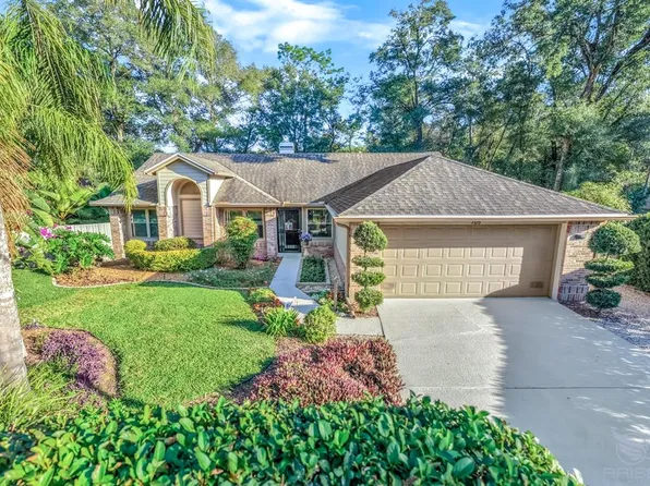 705 Falling Leaf Ct, Deland, FL 32724