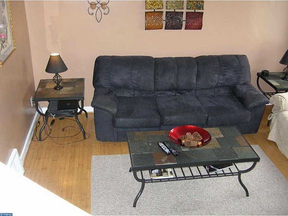 5th image of 634 Beech Ave