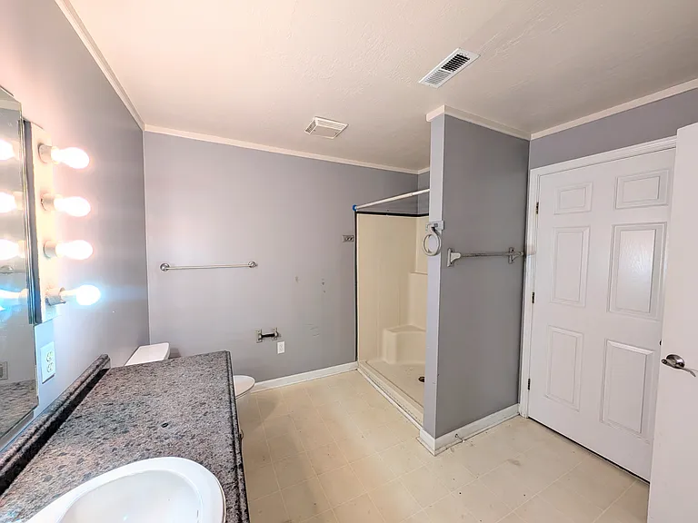 307 14th St SE — Photo 14