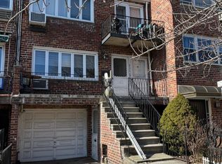 122 28th Ave, Brooklyn, NY