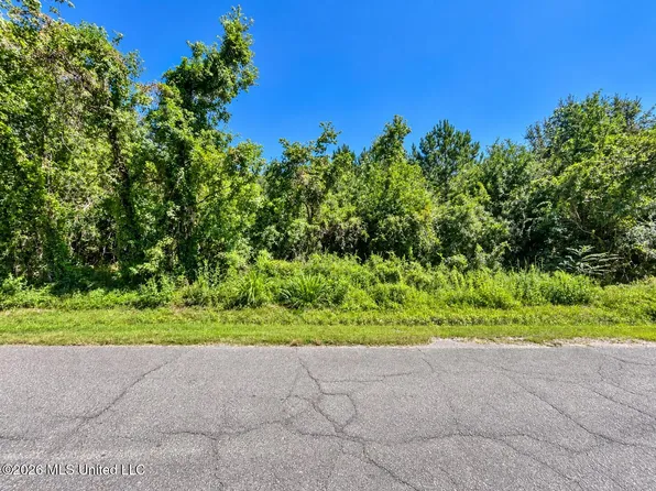 5236 Forrest Ave, Bay Saint Louis, MS 39520