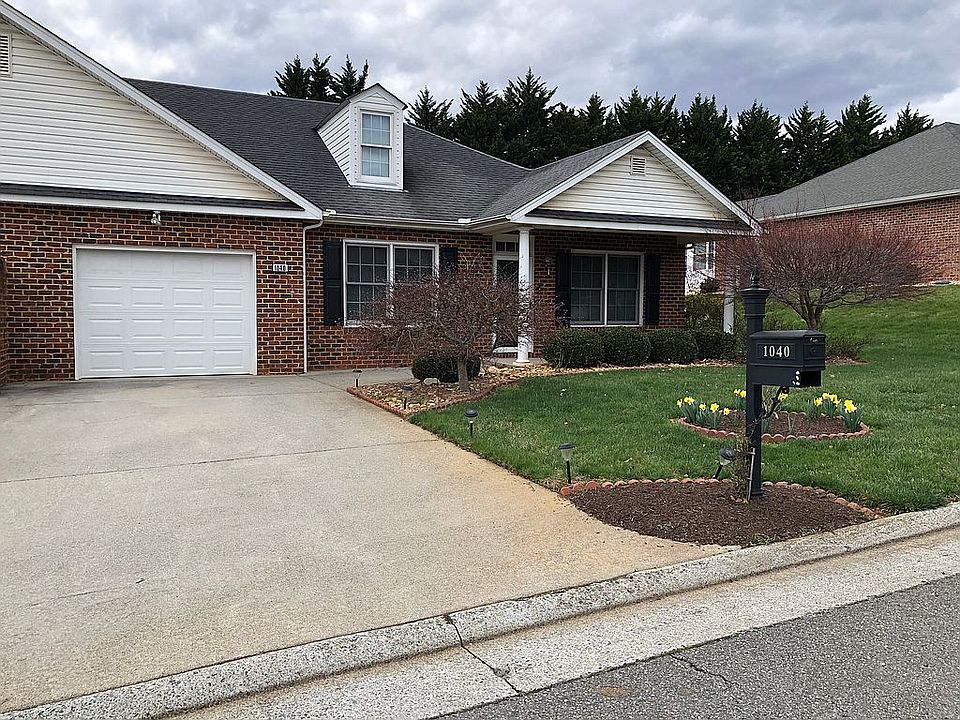 1st image of 1040 Doulton Cir