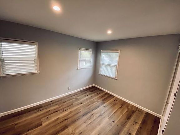 5th image of 2352 Florencita Ave