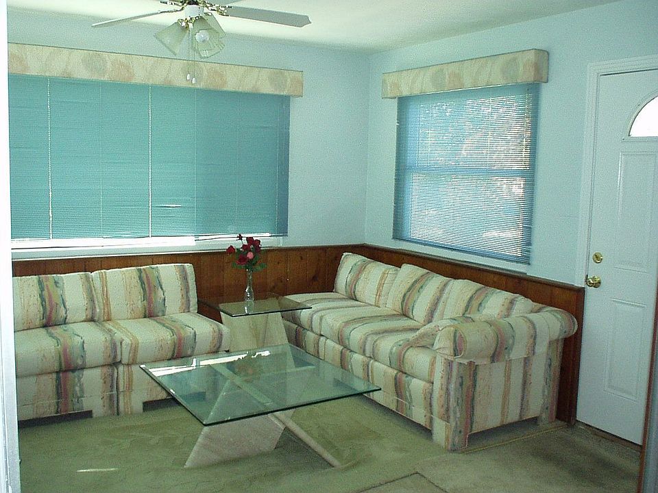 Spacious Florida Room