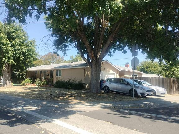 2nd image of 1206 Linden Dr